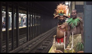 Des membres de la tribu de Papouasie-Nouvelle-Guinée prennent le contrôle de New York 1